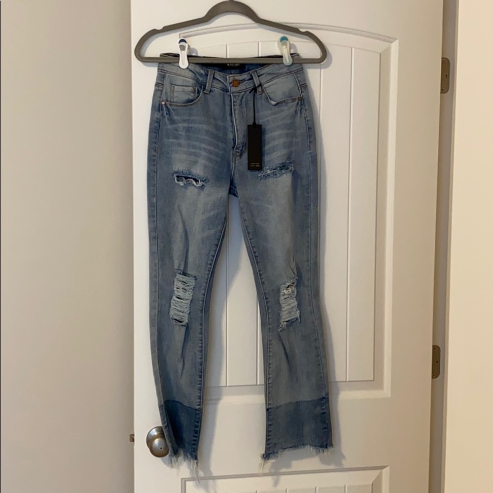 Black Label high waste slim straight jeans!